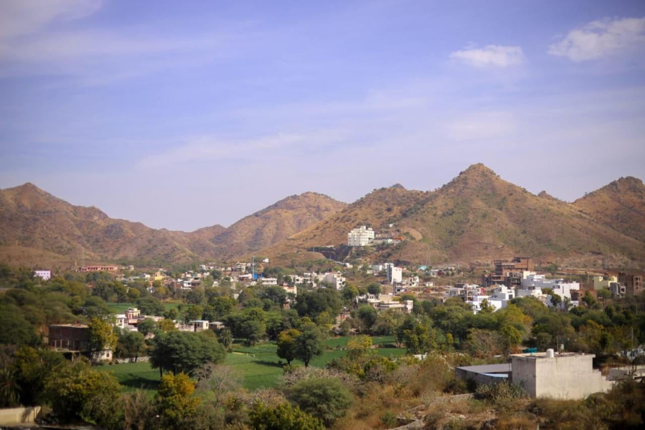 Hotel Dosa Plaza Udaipur Exterior foto